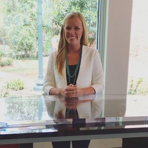 Meet your Posher, Abigail